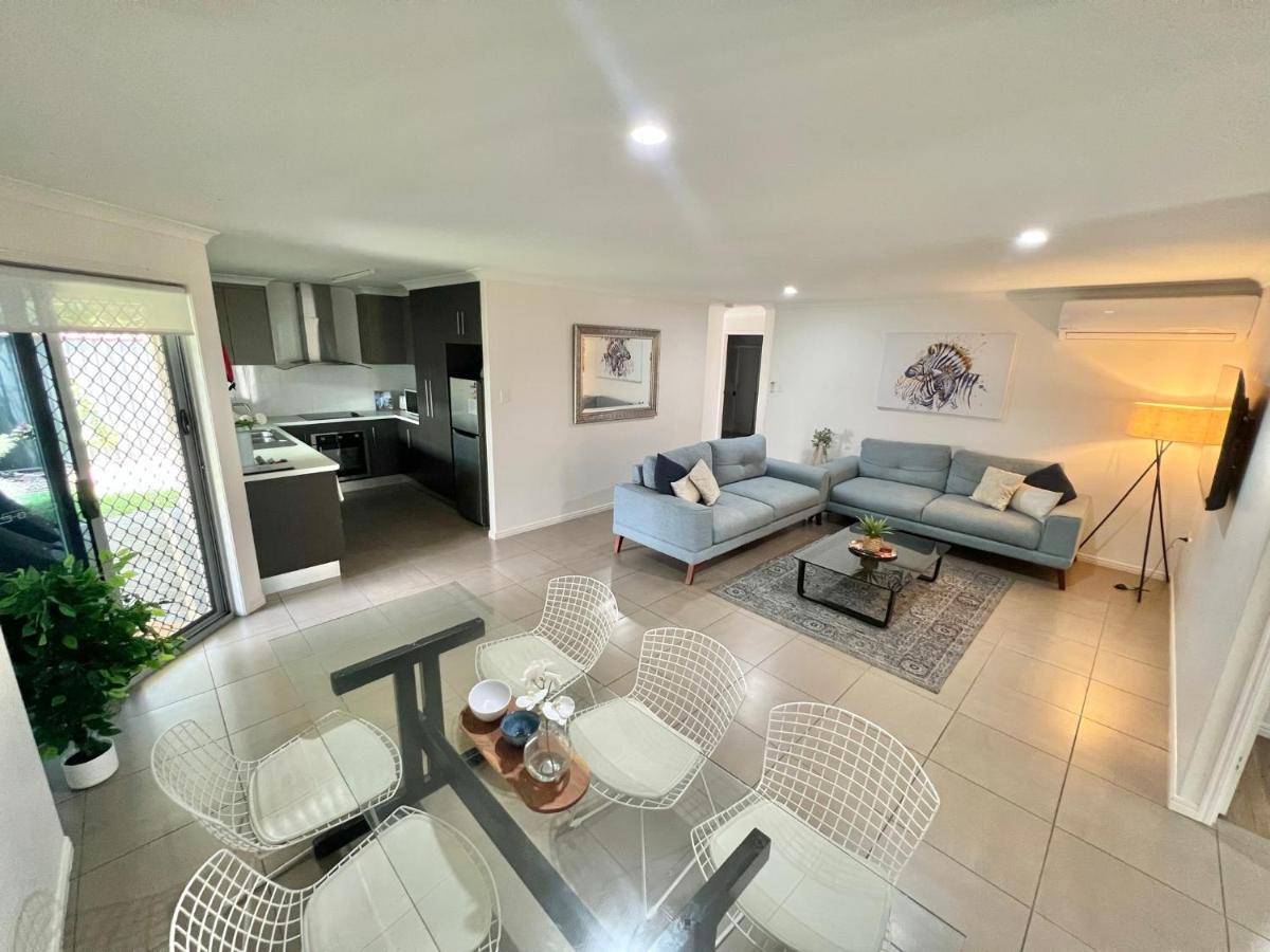 Bundys Best! Modern Luxury In The Heart Of Town 班达伯格 外观 照片